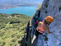 Concentration sur les mains courantes