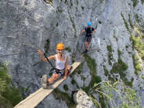 Passage de poutre à la via ferrata de Cornillon