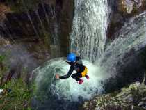 Sabine en action dans un des plus beaux enchaînements du canyon