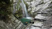 Cascade de 18m au canyon d'Angon