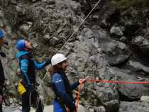 A l'arrivée d'un rappel au canyon des Ecouges. Super souvenir pour cet enterrement de vie de jeune fille.