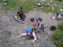 La falaise du Villaret est idéale pur l'initiation escalade.