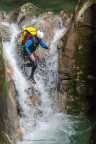 Descente par un saut également pour le moniteur Romain