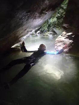 Passage sous bloc, canyon de Montmin