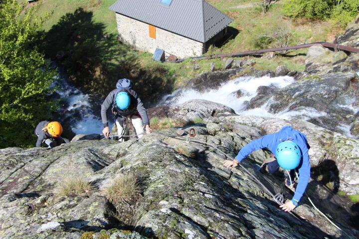 Echelle au départ de la via ferrata, à l'Alpe du Grand Serre.