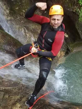 At the start of abseiling at Versoud canyon