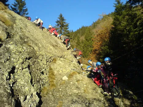 The via ferrata is located at 1300m in front of the staion Ski Alpe du Grand Serre