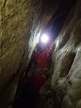Narrow passage, Curé cave