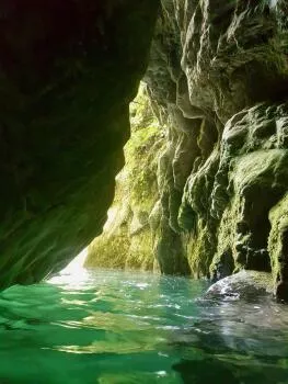 The water is cristal clear, Furon canyon lower part