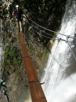 Bridge above the first waterfall