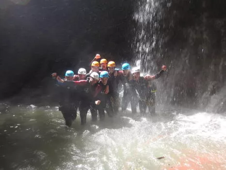 EVG sous la cascade d'Angon