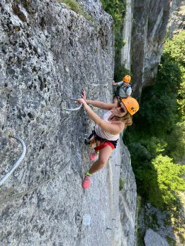 Pretty horizontal crossing Bastille via ferrata