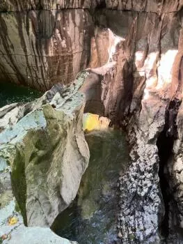 Arche naturelle dans le canyoning des Gorges de Chaille
