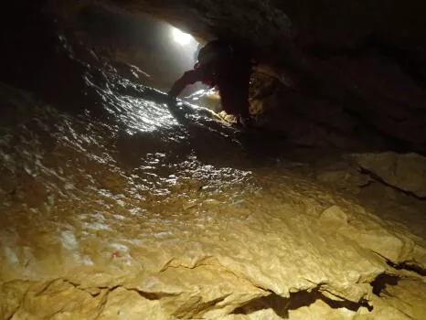 Abseiling down in the well crossing Dent de Crolles