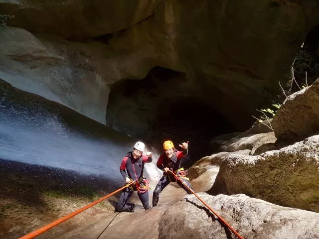 Descente de la cascade d'Angon 35m