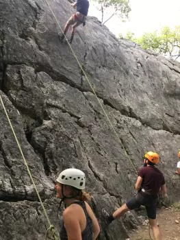 On assure les copains 