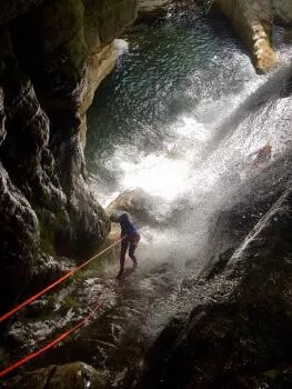 Abseiling Tuff waterfall Sassenage -Isère -