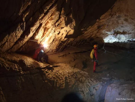 caving dent de crolles Handrail rope passage