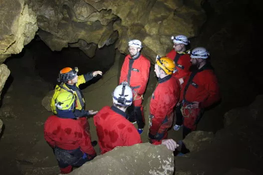 Initiation spéléologie dans la Grotte Roche ; Massif du Vercors