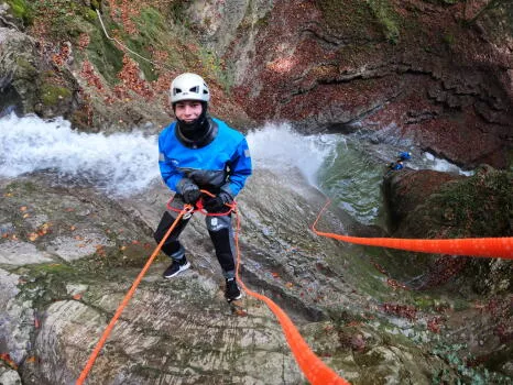 Descente en rappel
