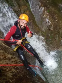 Aseiling, with smile ! 