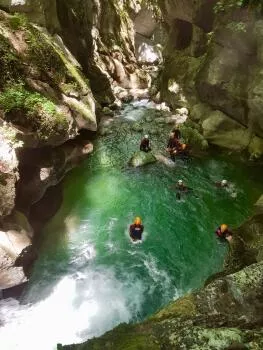 Saut de 5m dans Furon partie haute.