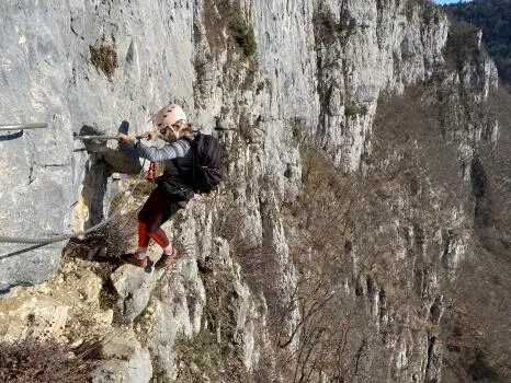 Beautiful horizontal crossing