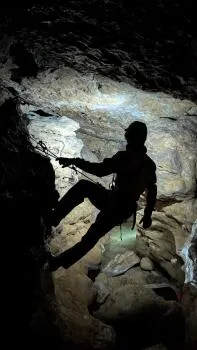 Courte descente en rappel à Saint Aupre