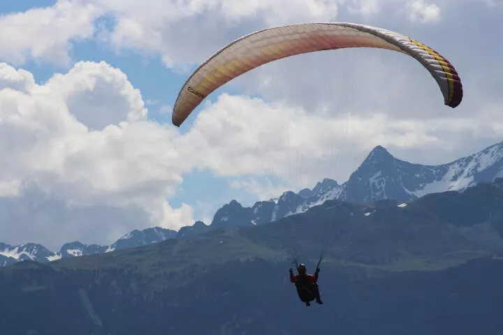 Enterrement de vie de célibataires parapente